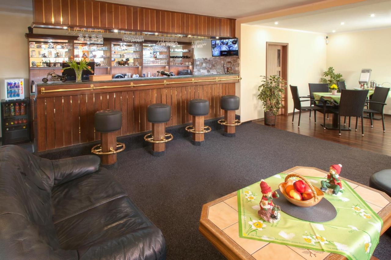 Pension Relax U Komina Frantiskovy Lazne Exterior photo